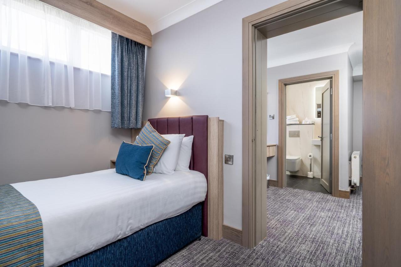 Rochestown Lodge Hotel Dun Laoghaire Exteriér fotografie
